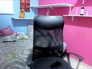 twilaxx Porn Show