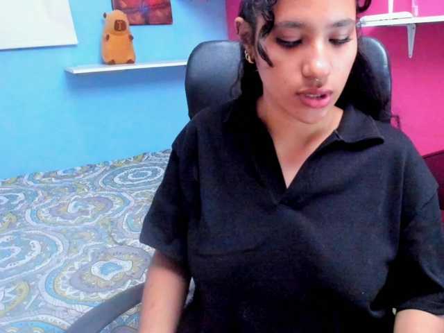 twilaxx live cam on BongaCams