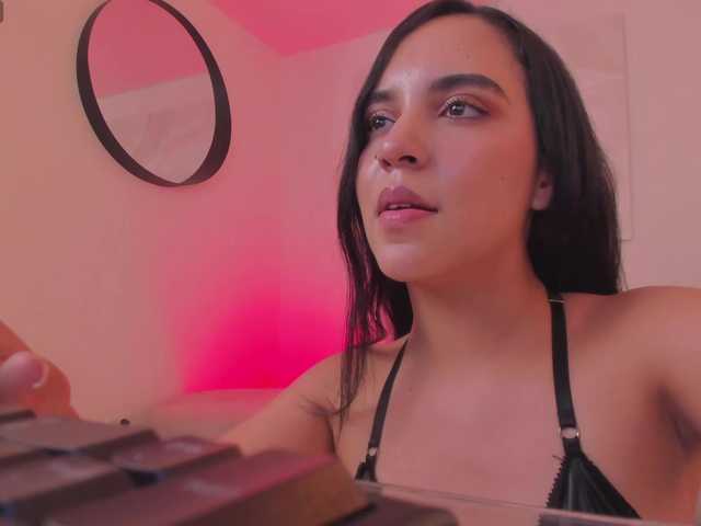 AmaraCollins live cam on BongaCams