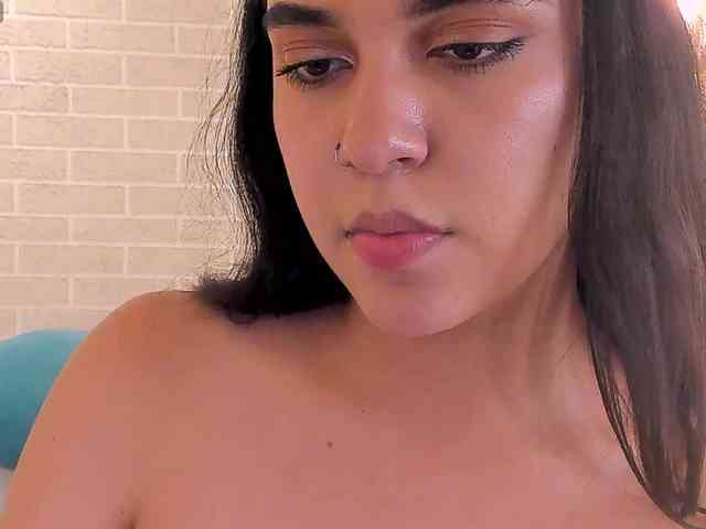 AmaraCollins webcam