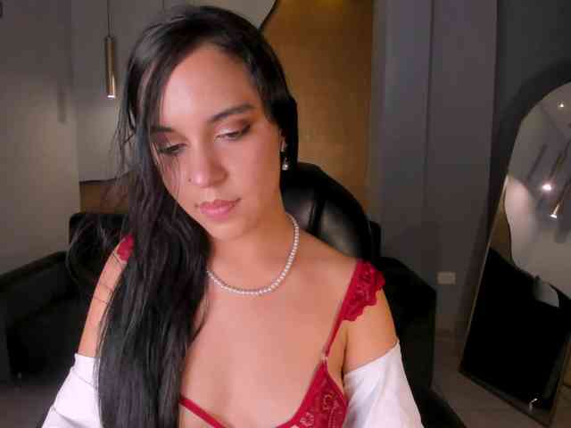 AmaraCollins webcam