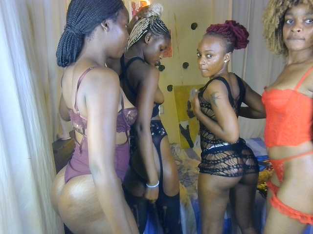 AfricansDoItBetter live cam on BongaCams