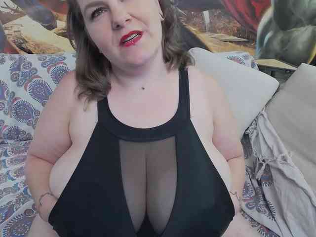 Lady2XL webcam