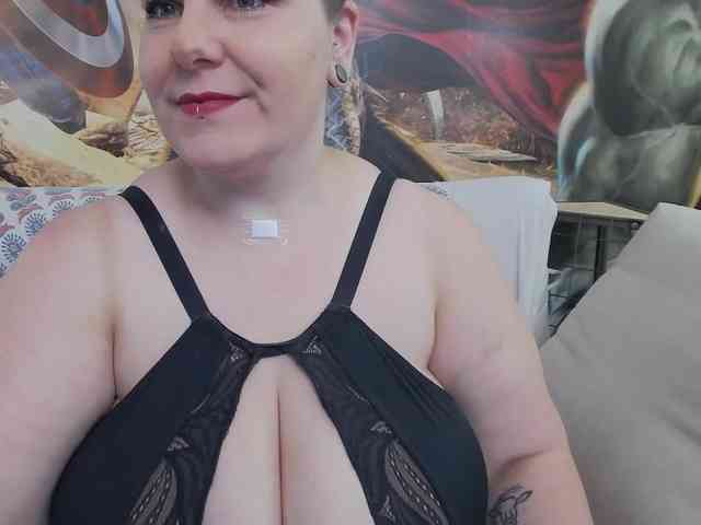 Lady2XL webcam