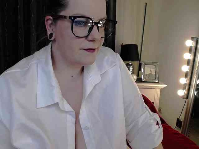 Lady2XL webcam