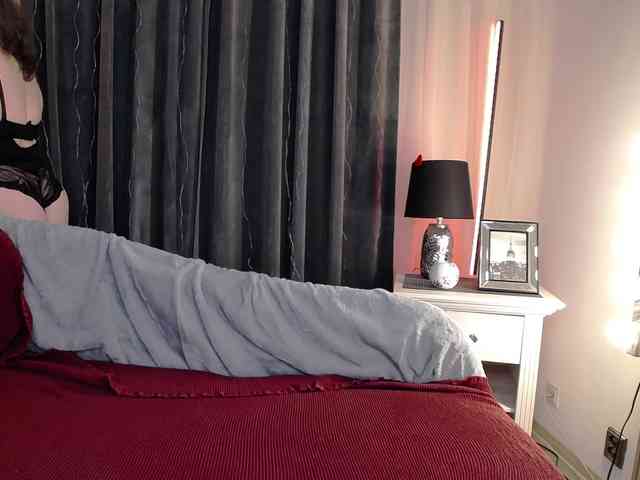 Lady2XL webcam