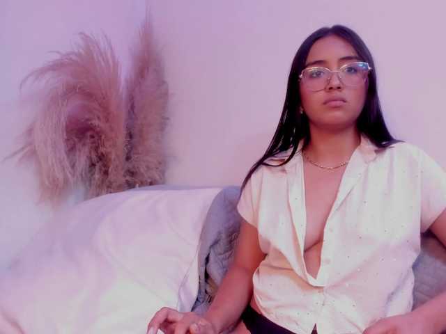 Georgia-Santacruz live cam on BongaCams