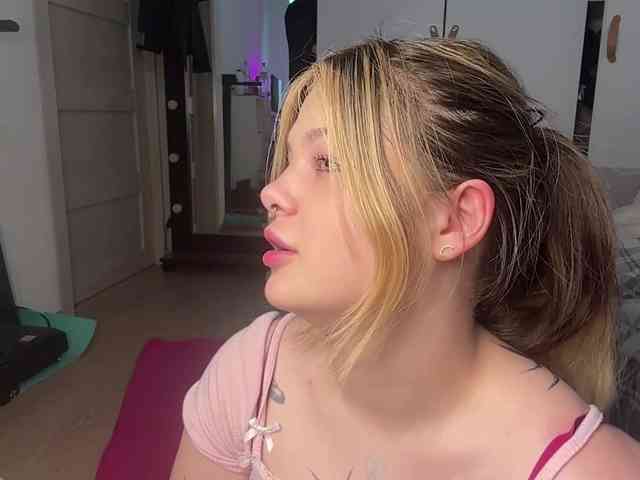 JessLuck1 webcam