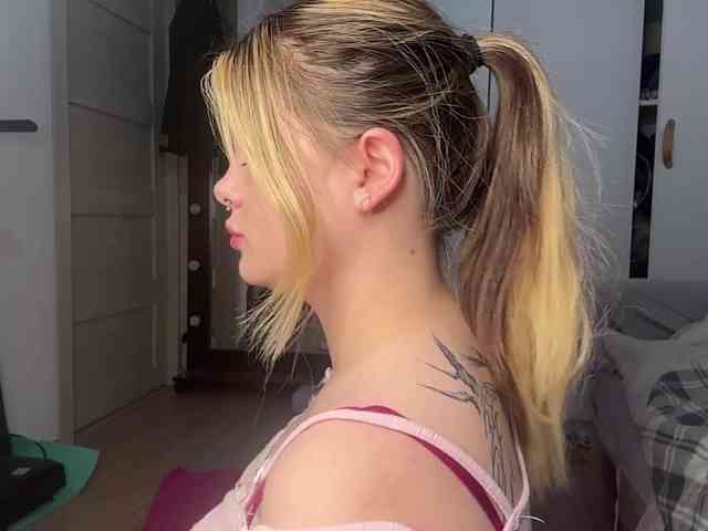 JessLuck1 webcam