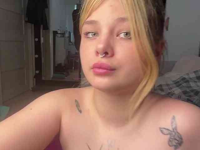 JessLuck1 webcam
