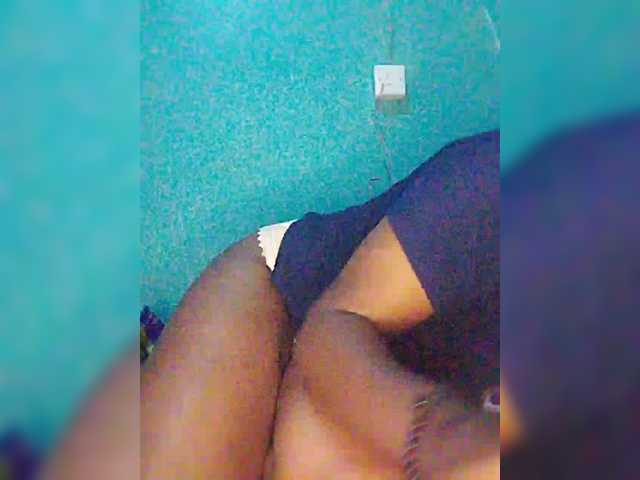 Bluemee live cam on BongaCams