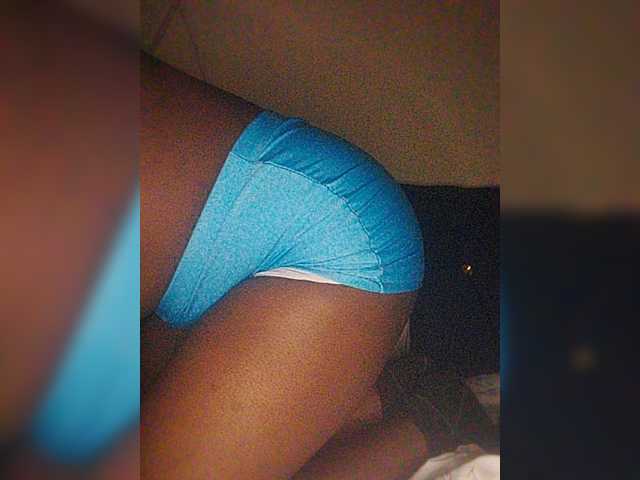 Bluemee live cam on BongaCams