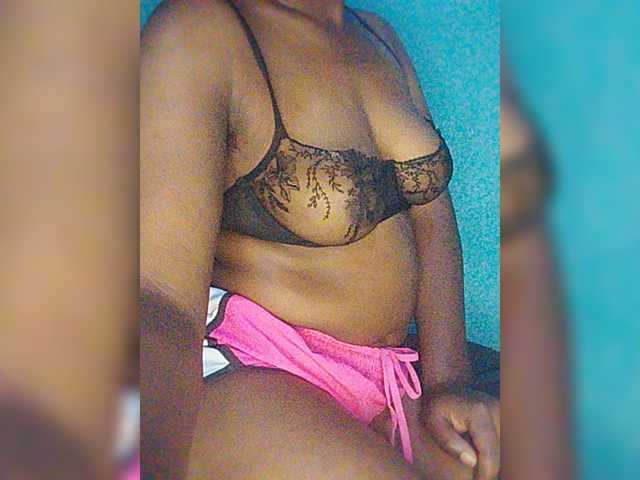 Bluemee live cam on BongaCams