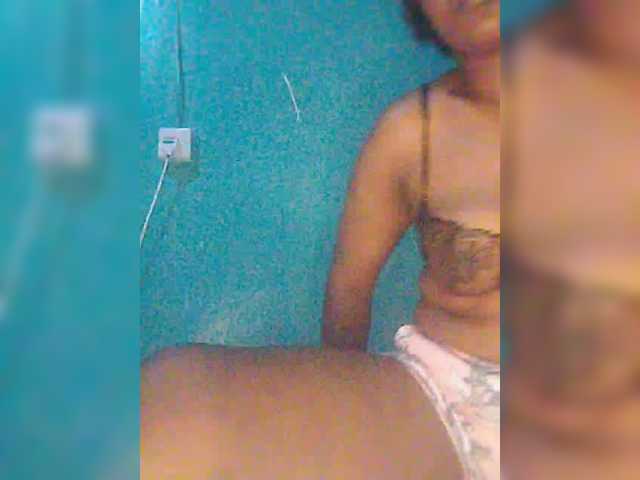 Bluemee live cam on BongaCams