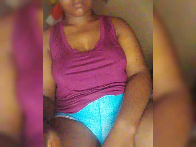 Bluemee live cam on BongaCams