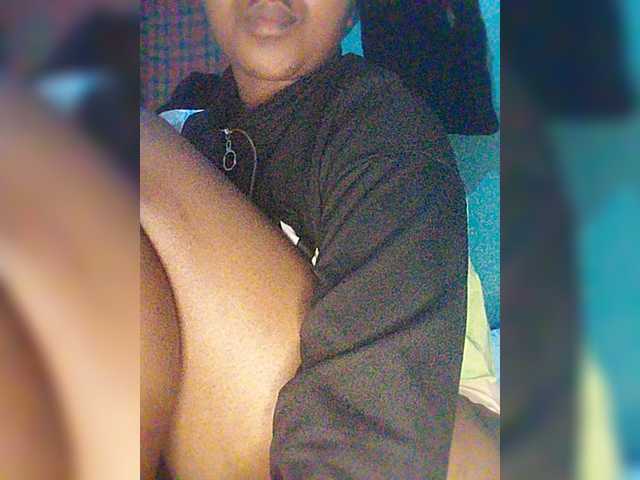 Bluemee live cam on BongaCams