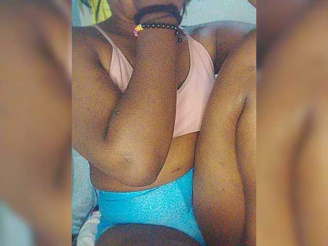 Bluemee live cam on BongaCams