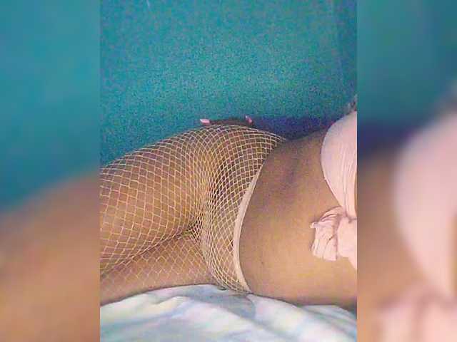 Bluemee live cam on BongaCams