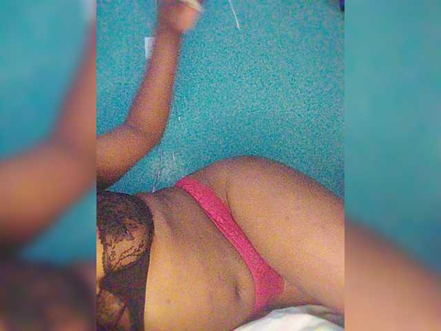Bluemee live cam on BongaCams