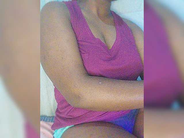 Bluemee live cam on BongaCams