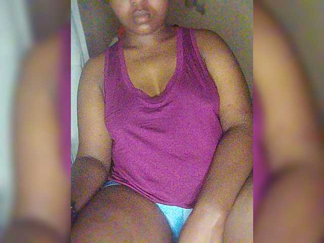 Bluemee live cam on BongaCams