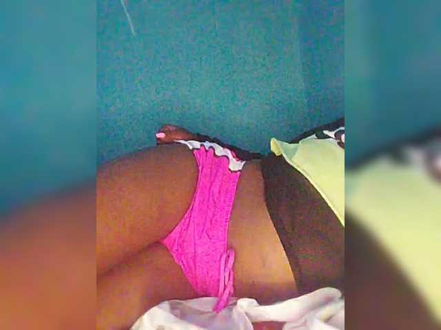 Bluemee live cam on BongaCams