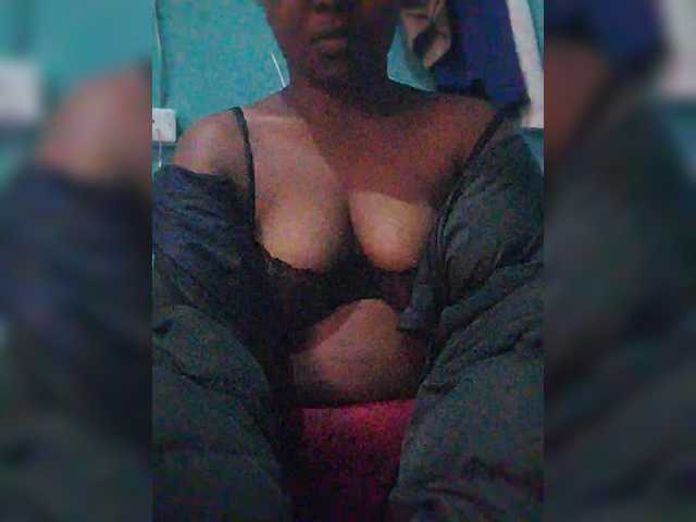 Bluemee live cam on BongaCams