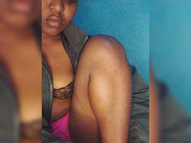 Bluemee live cam on BongaCams