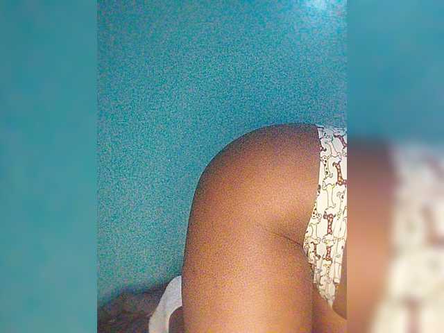 Bluemee live cam on BongaCams