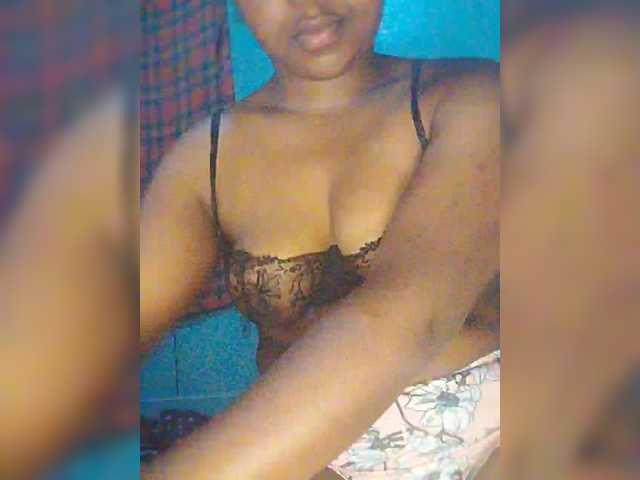 Bluemee live cam on BongaCams