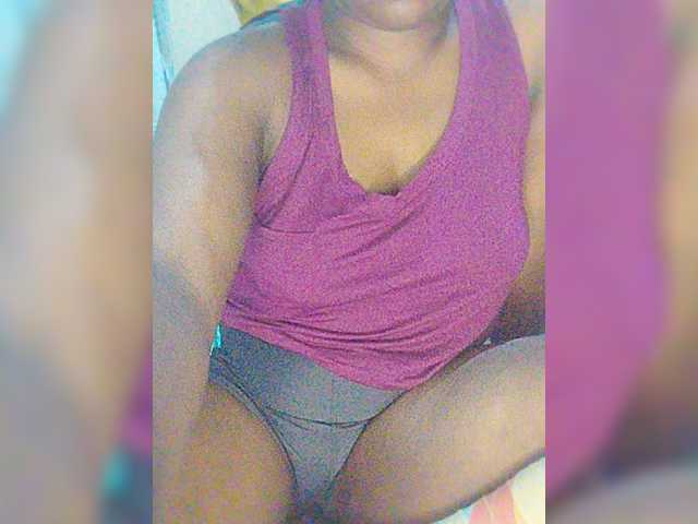 Bluemee live cam on BongaCams