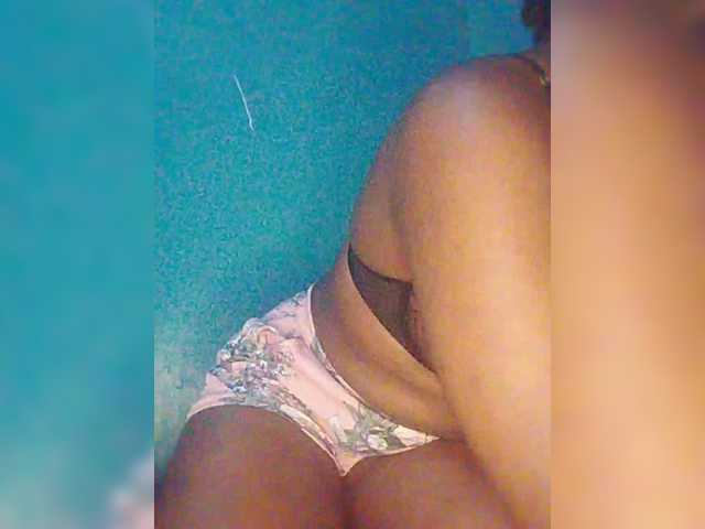 Bluemee live cam on BongaCams