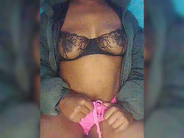 Bluemee live cam on BongaCams