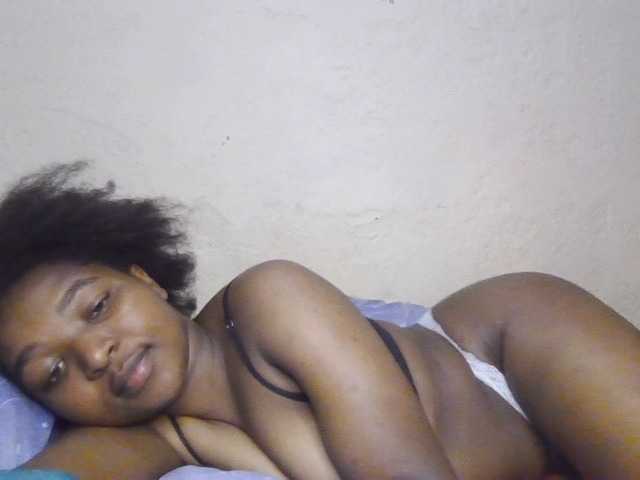 Bluemee live cam on BongaCams