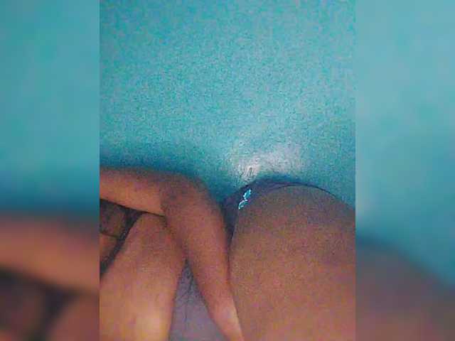 Bluemee live cam on BongaCams