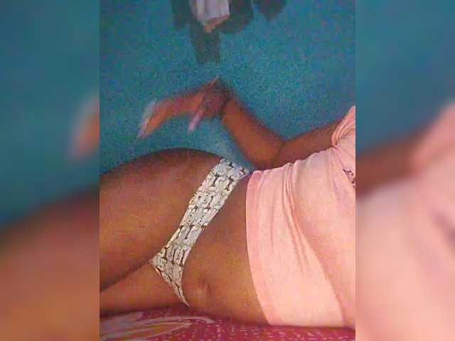 Bluemee live cam on BongaCams