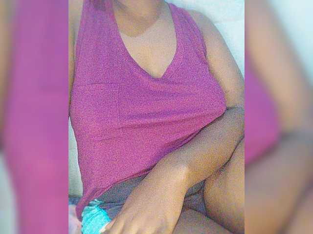 Bluemee live cam on BongaCams