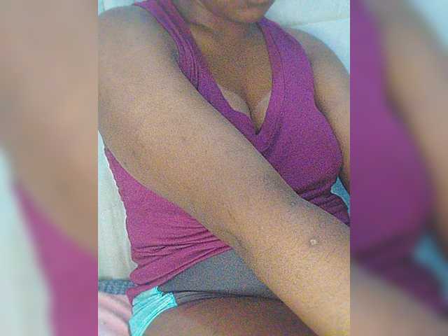 Bluemee live cam on BongaCams