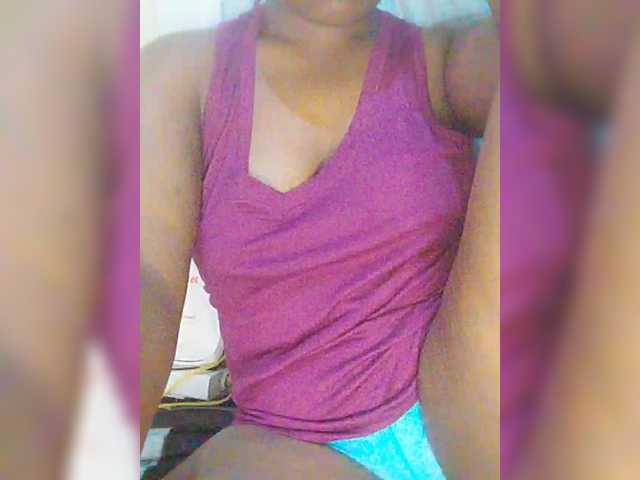 Bluemee live cam on BongaCams