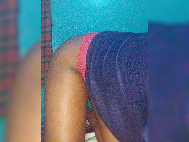 Bluemee live cam on BongaCams