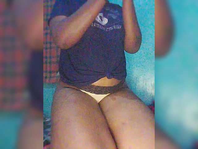Bluemee live cam on BongaCams