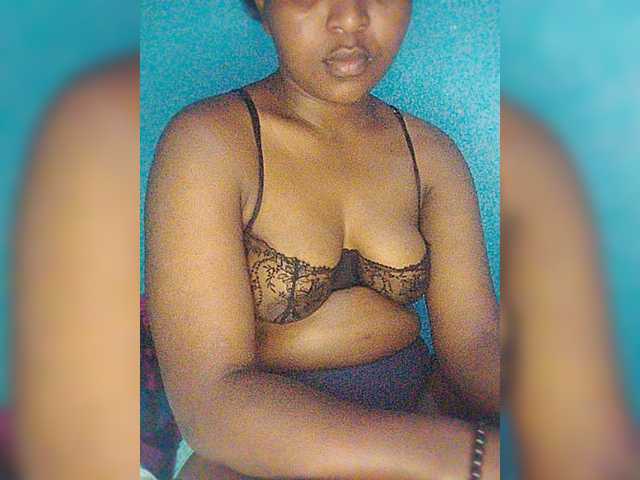 Bluemee live cam on BongaCams