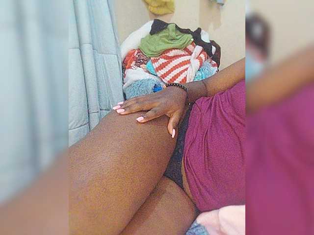Bluemee live cam on BongaCams