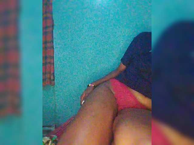 Bluemee live cam on BongaCams