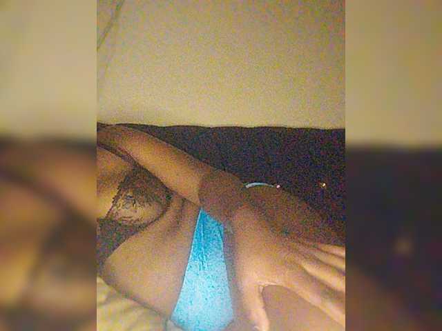 Bluemee live cam on BongaCams