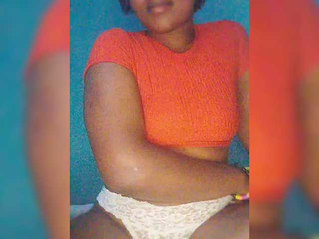 Bluemee live cam on BongaCams