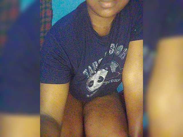 Bluemee live cam on BongaCams
