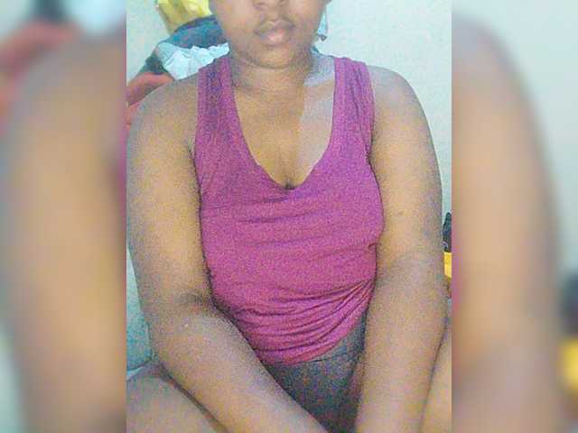 Bluemee live cam on BongaCams