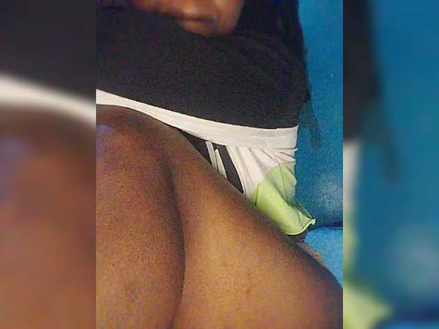 Bluemee live cam on BongaCams