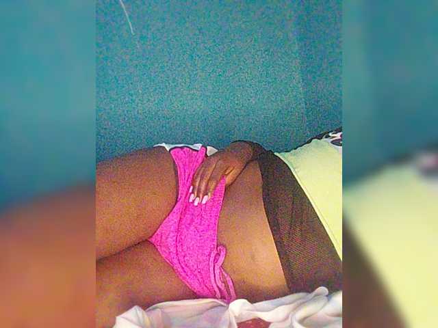 Bluemee live cam on BongaCams
